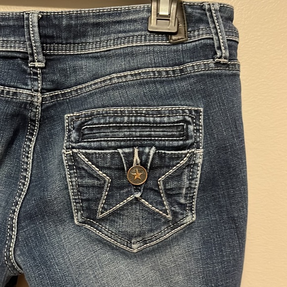 Distressed jeans - Picture 5 of 7